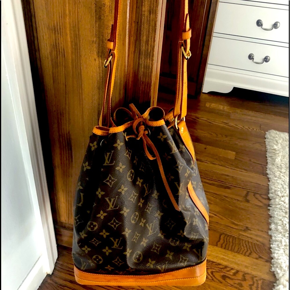 Lv Bag - image 2